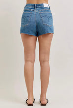 Load image into Gallery viewer, HW JUDY BLUE RIGID MAGIC CUT OFF SHORTS