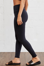 Load image into Gallery viewer, Crossover Black Leggings
