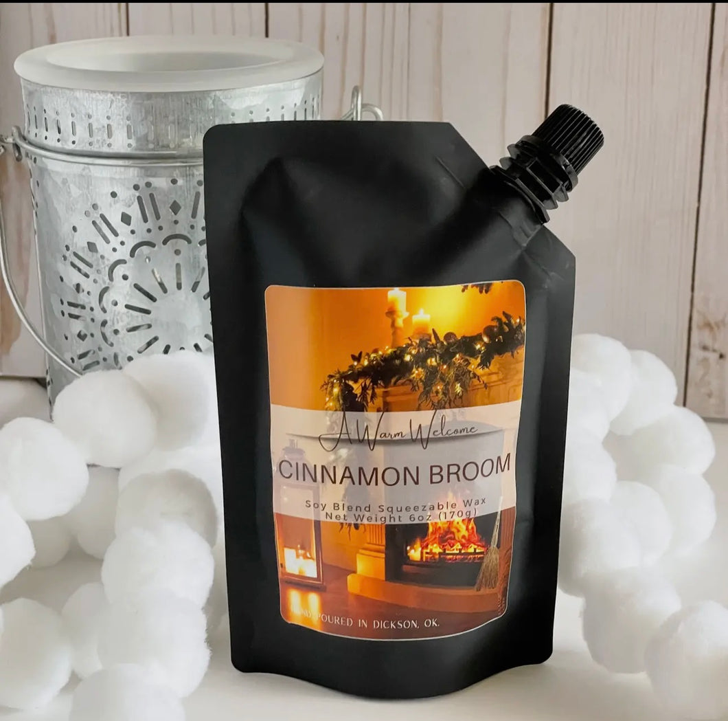 CINNAMON BROOM SQUEEZE SOFTIE