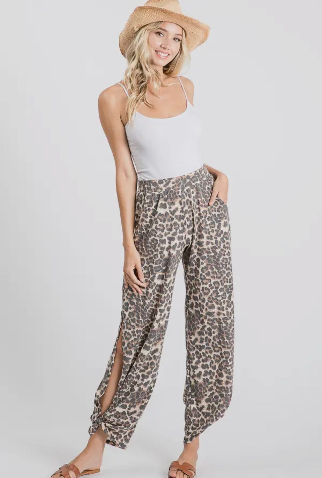 LEOPARD SIDE SLIT ANKLE TIE PANTS