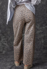 Load image into Gallery viewer, Leopard Barrel Jeans
