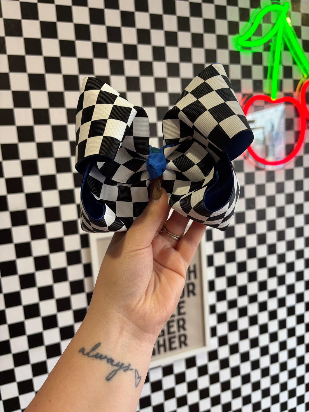 Medium Checkered Bow