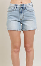 Load image into Gallery viewer, Judy Blue rigid shorts
