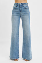 Load image into Gallery viewer, High Rise Yoke Front Jeans
