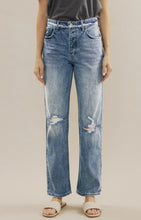 Load image into Gallery viewer, High Rise Distressed 90s Straight Leg Jean
