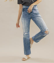 Load image into Gallery viewer, High Rise Distressed 90s Straight Leg Jean
